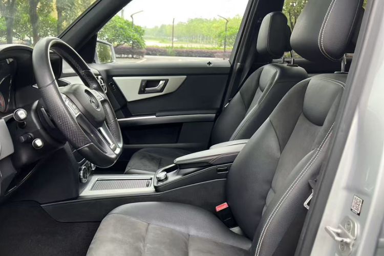 Used Mercedes-Benz GLK-Class 2014 GLK 200 Standard Model Interior 3