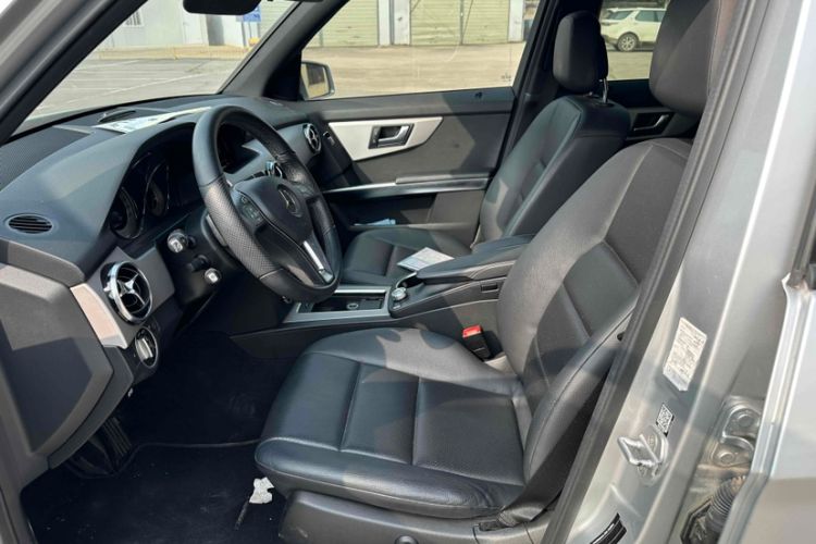 Used Mercedes-Benz GLK-Class 2014 GLK 260 4MATIC Dynamic Model Interior 4