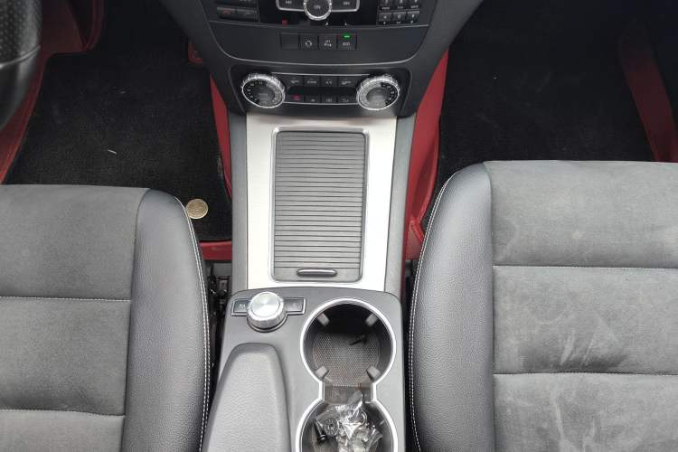 Used Mercedes-Benz GLK-Class 2014 GLK 200 Standard Model Interior 4