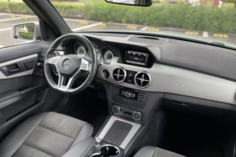 Used Mercedes-Benz GLK-Class 2014 GLK 200 Standard Model Interior 5