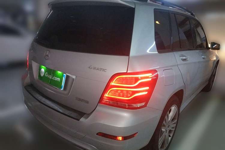 Used Mercedes-Benz GLK-Class 2014 GLK 260 4MATIC Dynamic Model Rear Right 45 Deg