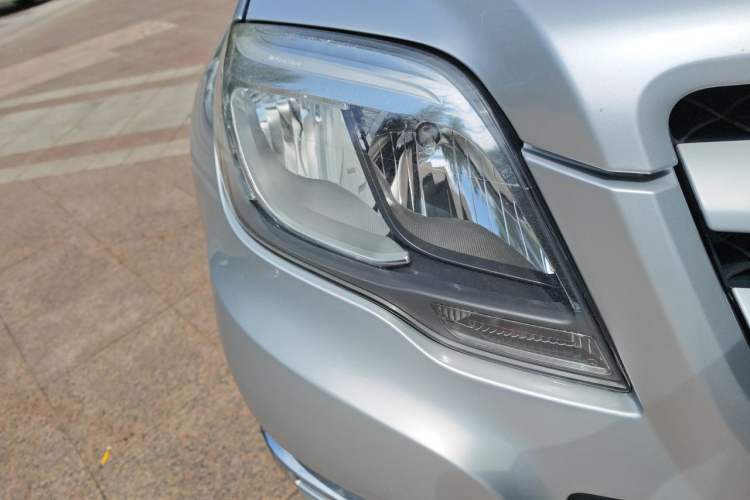Used Mercedes-Benz GLK-Class 2014 GLK 260 4MATIC Dynamic Model Right Front Headlight