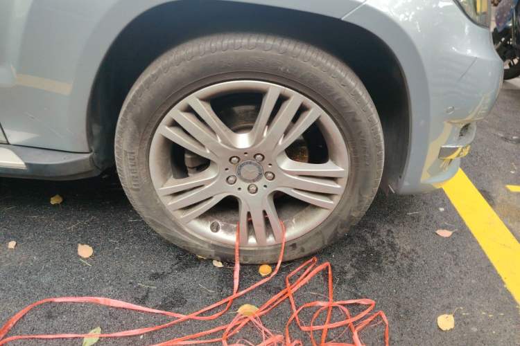Used Mercedes-Benz GLK-Class 2014 GLK 200 Standard Model Right Front Wheel Hub