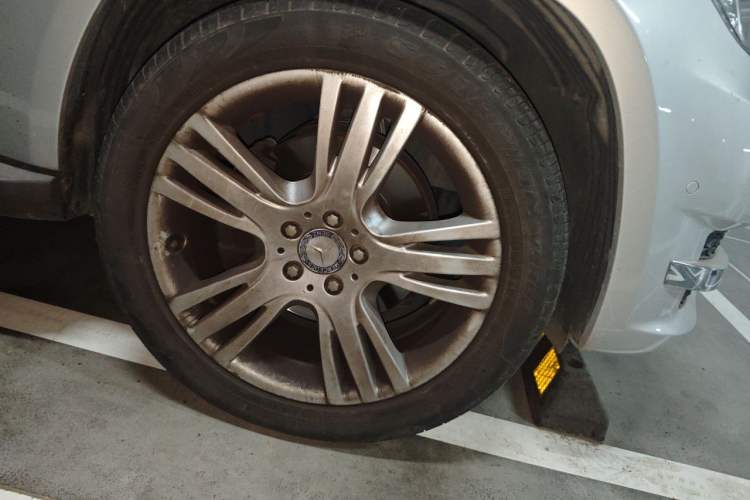 Used Mercedes-Benz GLK-Class 2014 GLK 200 Standard Model Right Front Wheel Hub