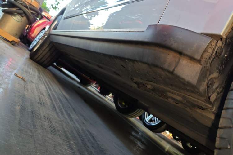Used Mercedes-Benz GLK-Class 2014 GLK 200 Standard Model Right Side Sill