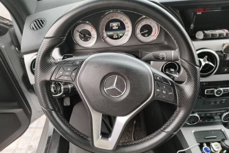 Used Mercedes-Benz GLK-Class 2014 GLK 260 4MATIC Dynamic Model Steering Wheel