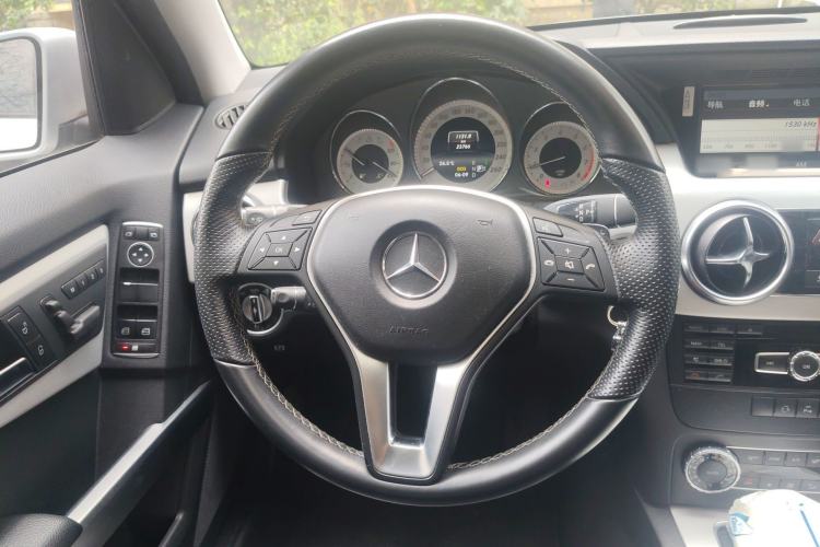Used Mercedes-Benz GLK-Class 2014 GLK 260 4MATIC Dynamic Model Steering Wheel