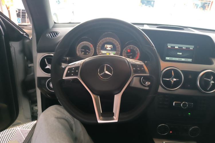 Used Mercedes-Benz GLK-Class 2014 GLK 200 Standard Model Steering Wheel