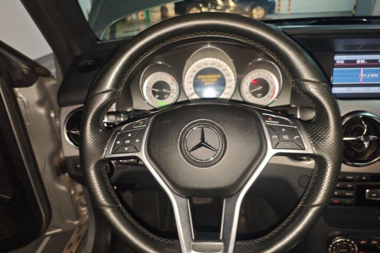 Used Mercedes-Benz GLK-Class 2014 GLK 200 Standard Model Steering Wheel