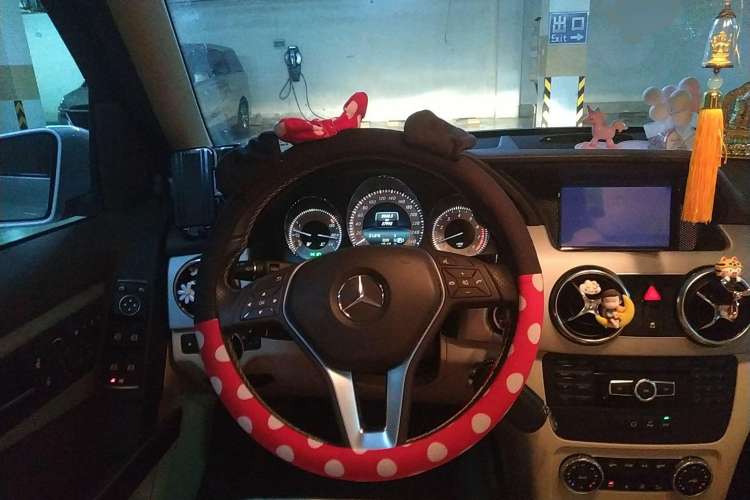 Used Mercedes-Benz GLK-Class 2014 GLK 260 4MATIC Dynamic Model Steering Wheel