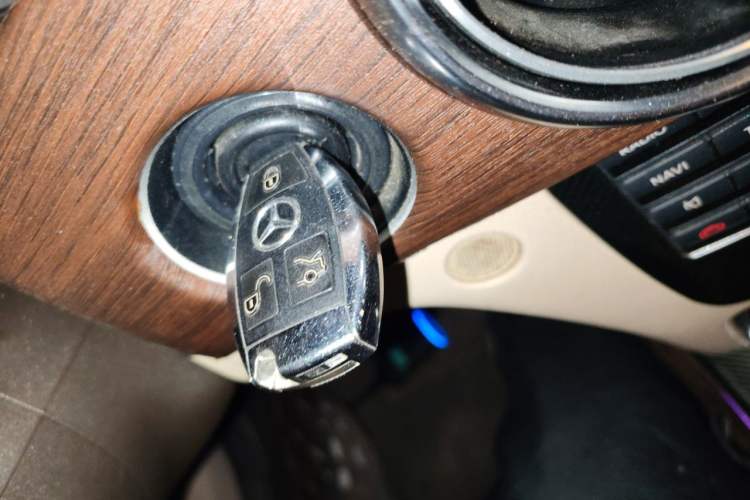 Used Mercedes-Benz GLK-Class 2014 GLK 260 4MATIC Dynamic Model Vehicle Key