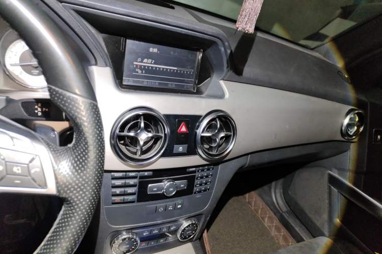 Used Mercedes-Benz GLK-Class 2014 GLK 200 Standard Model Audio And AC Panel
