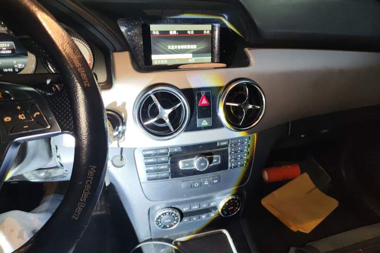 Used Mercedes-Benz GLK-Class 2014 GLK 200 Standard Model Audio And AC Panel