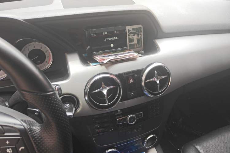 Used Mercedes-Benz GLK-Class 2014 GLK 260 4MATIC Dynamic Model Audio And AC Panel