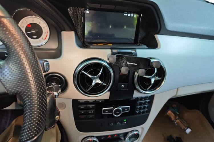 Used Mercedes-Benz GLK-Class 2014 GLK 260 4MATIC Dynamic Model Audio And AC Panel