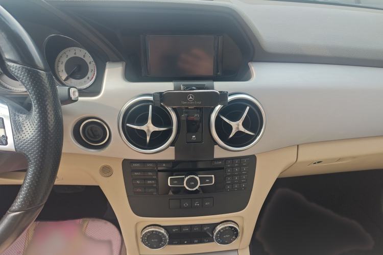 Used Mercedes-Benz GLK-Class 2014 GLK 200 Standard Model Audio And AC Panel