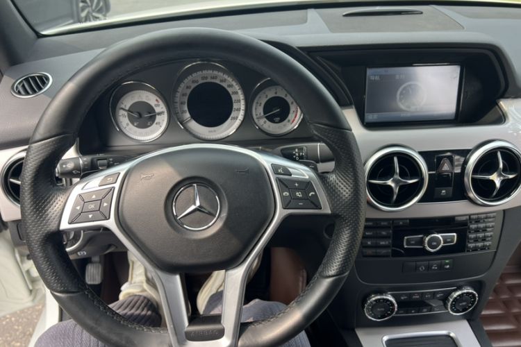 Used Mercedes-Benz GLK-Class 2014 GLK 200 Standard Model Audio And AC Panel