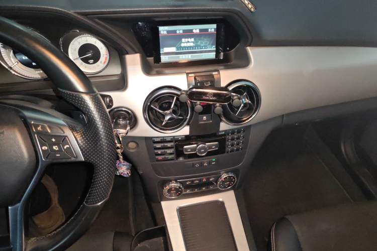 Used Mercedes-Benz GLK-Class 2014 GLK 200 Standard Model Audio And AC Panel