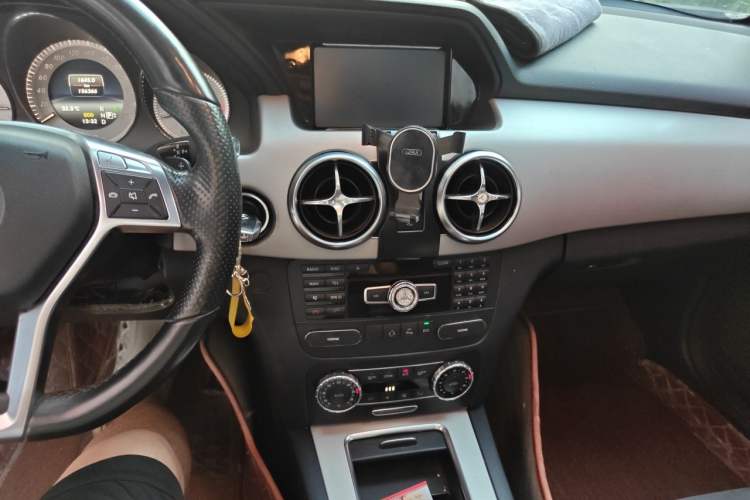 Used Mercedes-Benz GLK-Class 2014 GLK 260 4MATIC Dynamic Model Audio And AC Panel
