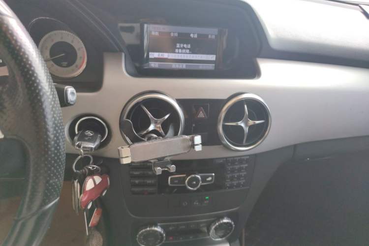 Used Mercedes-Benz GLK-Class 2014 GLK 200 Standard Model Audio And AC Panel