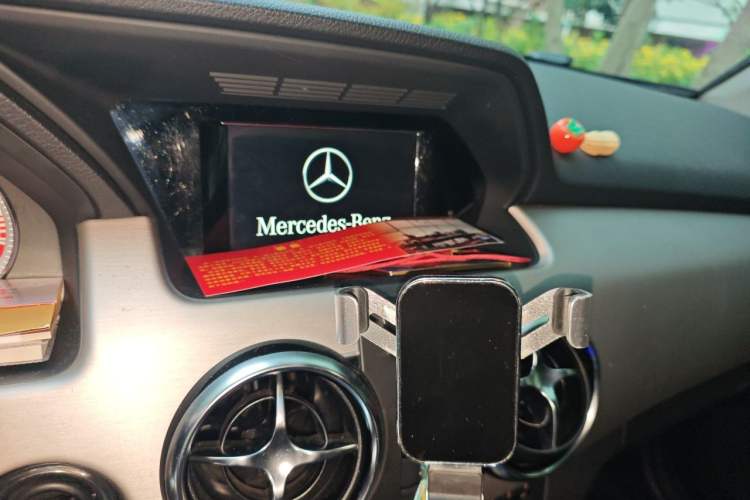 Used Mercedes-Benz GLK-Class 2014 GLK 260 4MATIC Dynamic Model Audio And AC Panel