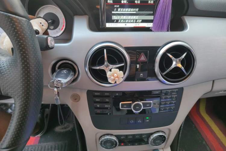 Used Mercedes-Benz GLK-Class 2014 GLK 260 4MATIC Dynamic Model Audio And AC Panel