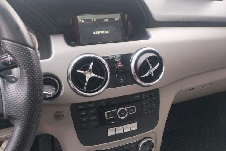 Used Mercedes-Benz GLK-Class 2014 GLK 260 4MATIC Dynamic Model Audio And AC Panel