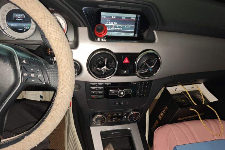 Used Mercedes-Benz GLK-Class 2014 GLK 260 4MATIC Dynamic Model Audio And AC Panel