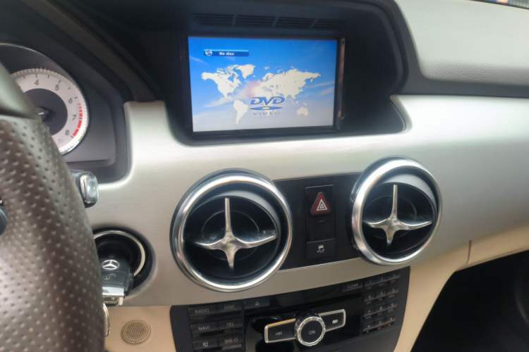 Used Mercedes-Benz GLK-Class 2014 GLK 260 4MATIC Dynamic Model Audio And AC Panel