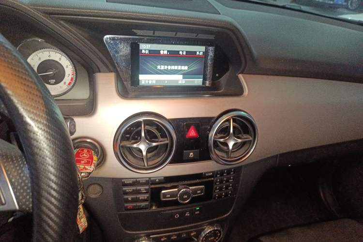 Used Mercedes-Benz GLK-Class 2014 GLK 200 Standard Model Audio And AC Panel