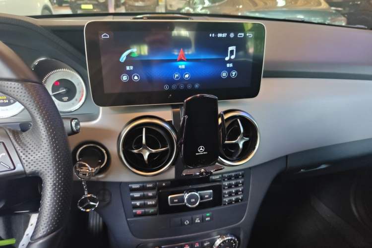 Used Mercedes-Benz GLK-Class 2014 GLK 260 4MATIC Dynamic Model Audio And AC Panel