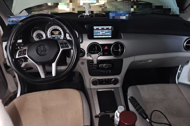 Used Mercedes-Benz GLK-Class 2014 GLK 200 Standard Model Center Console