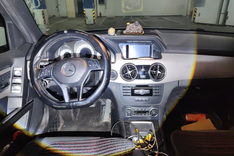 Used Mercedes-Benz GLK-Class 2014 GLK 200 Standard Model Center Console