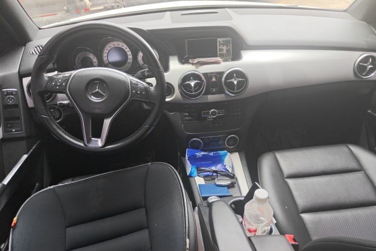 Used Mercedes-Benz GLK-Class 2014 GLK 260 4MATIC Dynamic Model Center Console