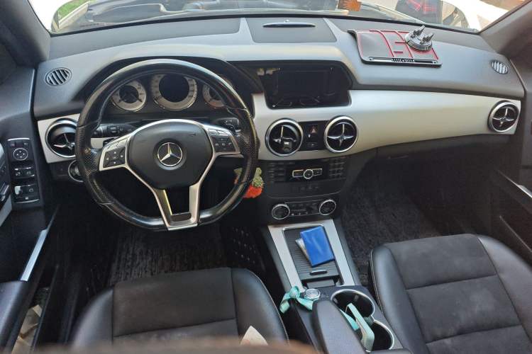 Used Mercedes-Benz GLK-Class 2014 GLK 200 Standard Model Center Console