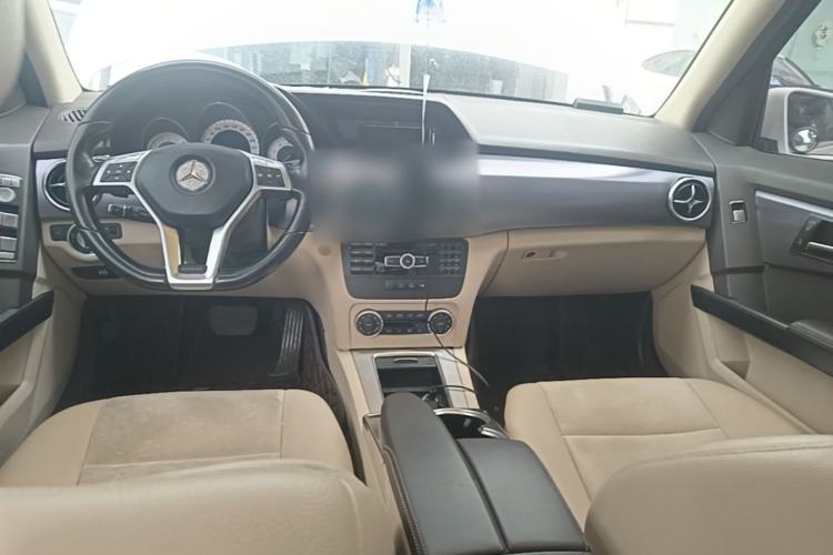 Used Mercedes-Benz GLK-Class 2014 GLK 200 Standard Model Center Console