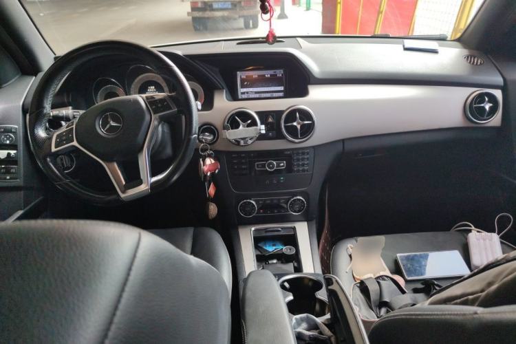 Used Mercedes-Benz GLK-Class 2014 GLK 200 Standard Model Center Console