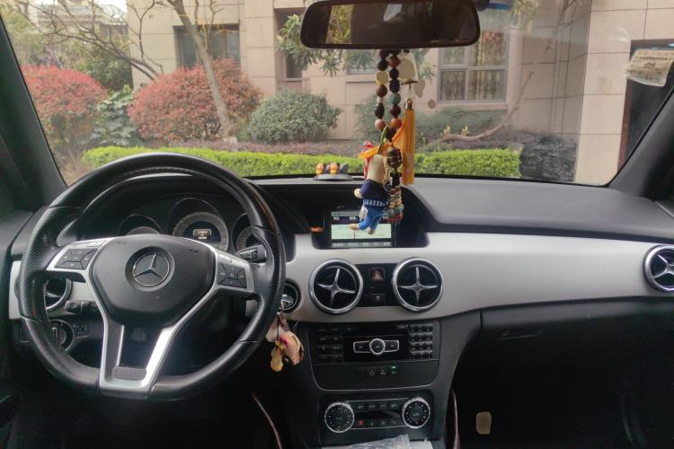 Used Mercedes-Benz GLK-Class 2014 GLK 200 Standard Model Center Console