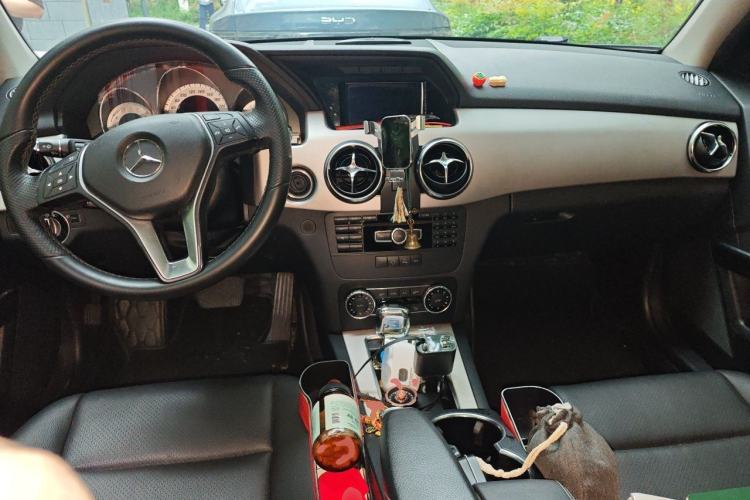 Used Mercedes-Benz GLK-Class 2014 GLK 260 4MATIC Dynamic Model Center Console