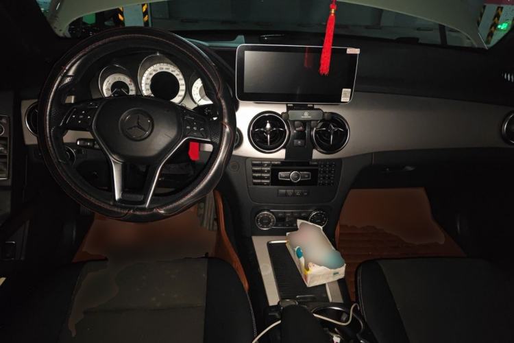 Used Mercedes-Benz GLK-Class 2014 GLK 200 Standard Model Center Console