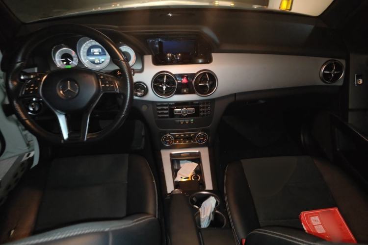 Used Mercedes-Benz GLK-Class 2014 GLK 200 Standard Model Center Console