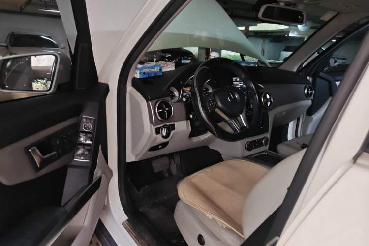 Used Mercedes-Benz GLK-Class 2014 GLK 200 Standard Model Driver Seat