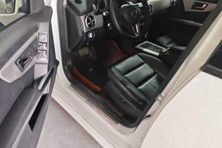 Used Mercedes-Benz GLK-Class 2014 GLK 260 4MATIC Dynamic Model Driver Seat