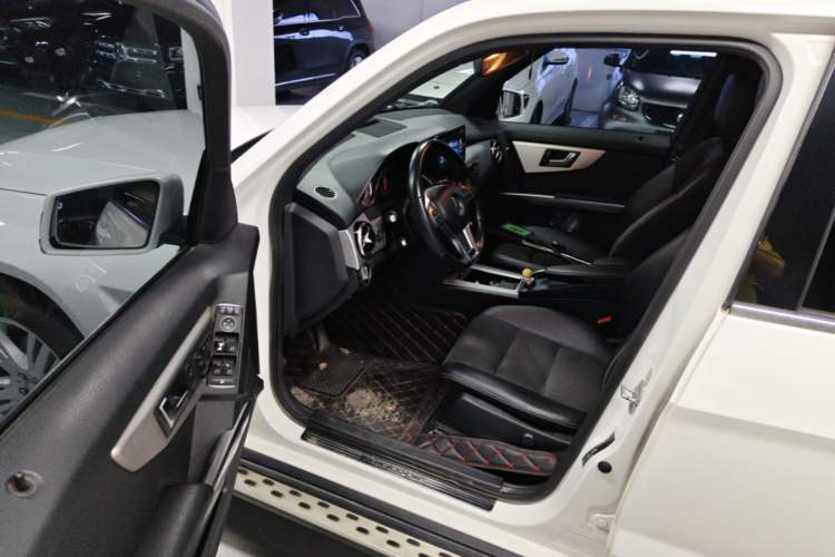 Used Mercedes-Benz GLK-Class 2014 GLK 200 Standard Model Driver Seat