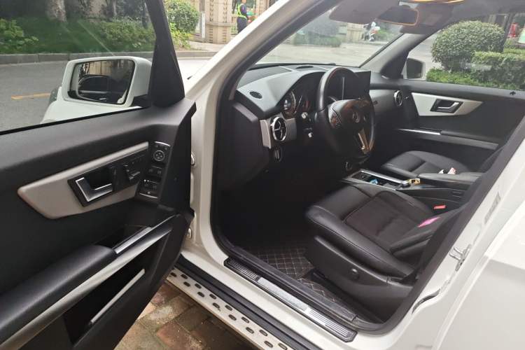 Used Mercedes-Benz GLK-Class 2014 GLK 260 4MATIC Dynamic Model Driver Seat