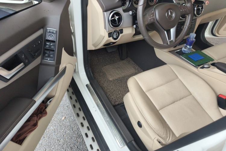 Used Mercedes-Benz GLK-Class 2014 GLK 260 4MATIC Dynamic Model Driver Seat