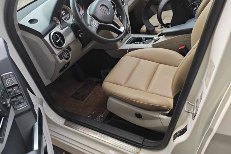 Used Mercedes-Benz GLK-Class 2014 GLK 260 4MATIC Dynamic Model Driver Seat