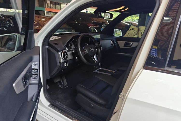Used Mercedes-Benz GLK-Class 2014 GLK 260 4MATIC Dynamic Model Driver Seat