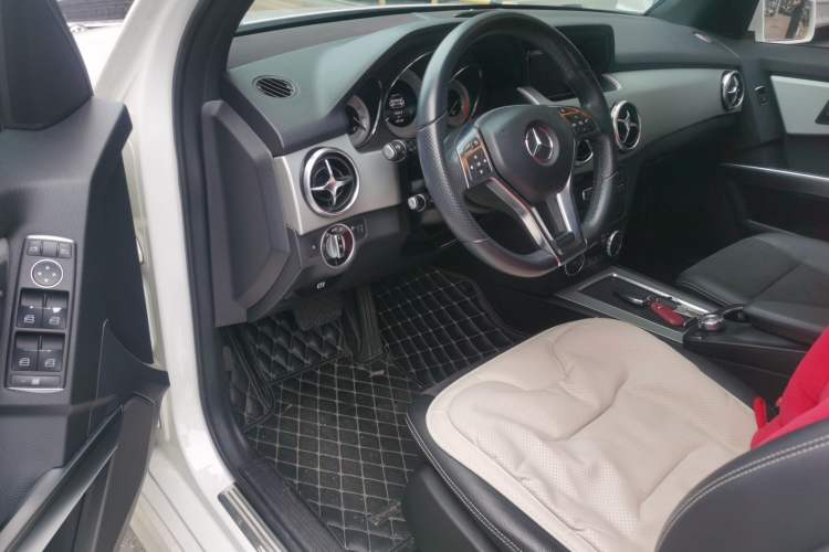 Used Mercedes-Benz GLK-Class 2014 GLK 200 Standard Model Driver Seat