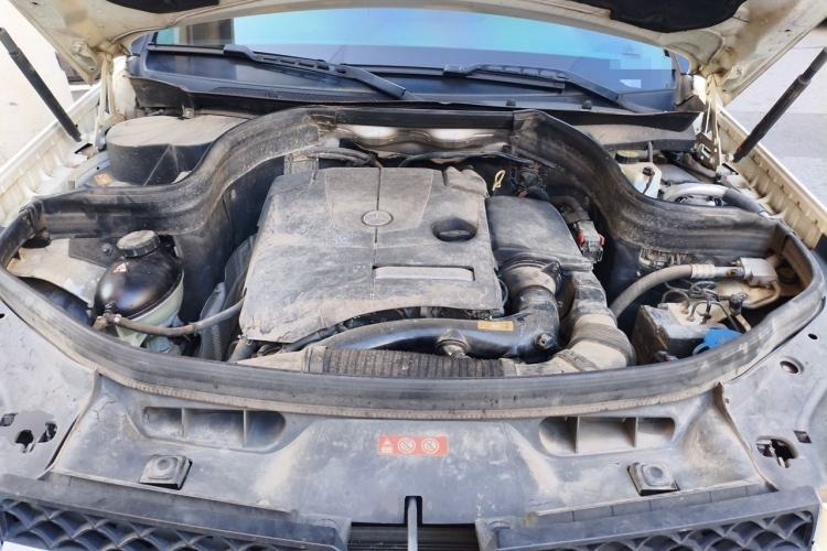 Used Mercedes-Benz GLK-Class 2014 GLK 260 4MATIC Dynamic Model Engine Bay